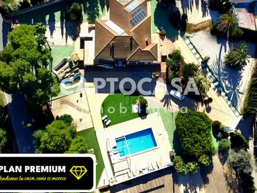 Villa mit Pool zum Verkauf in Calle Chopera