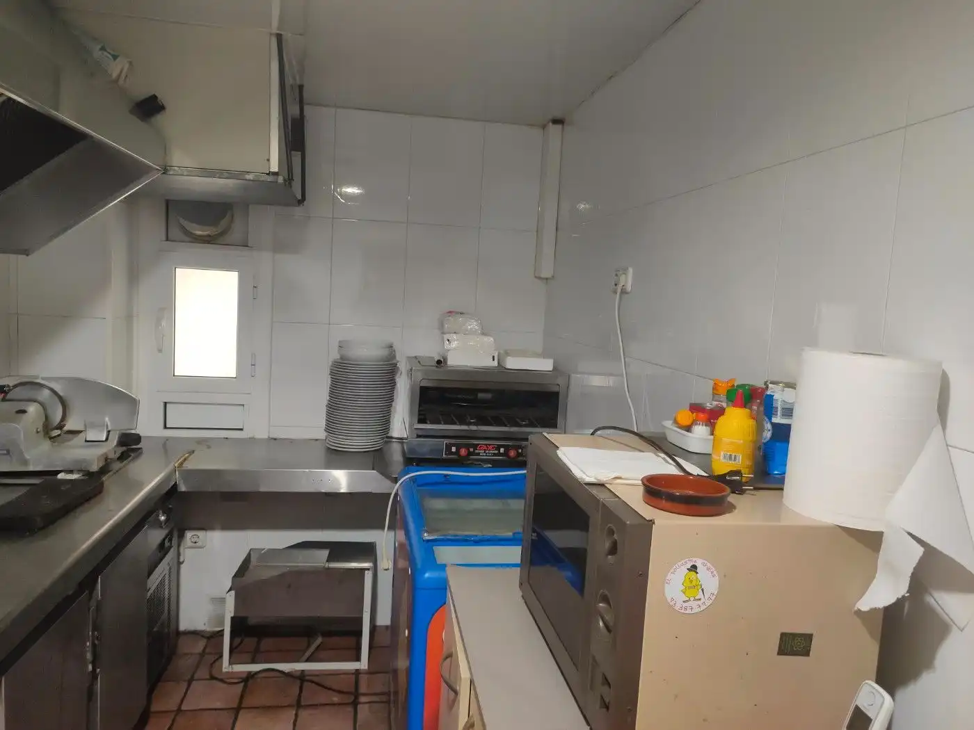 Cocina de Local en traspaso en Badalona con Aire acondicionado, Calefacción y Amueblado