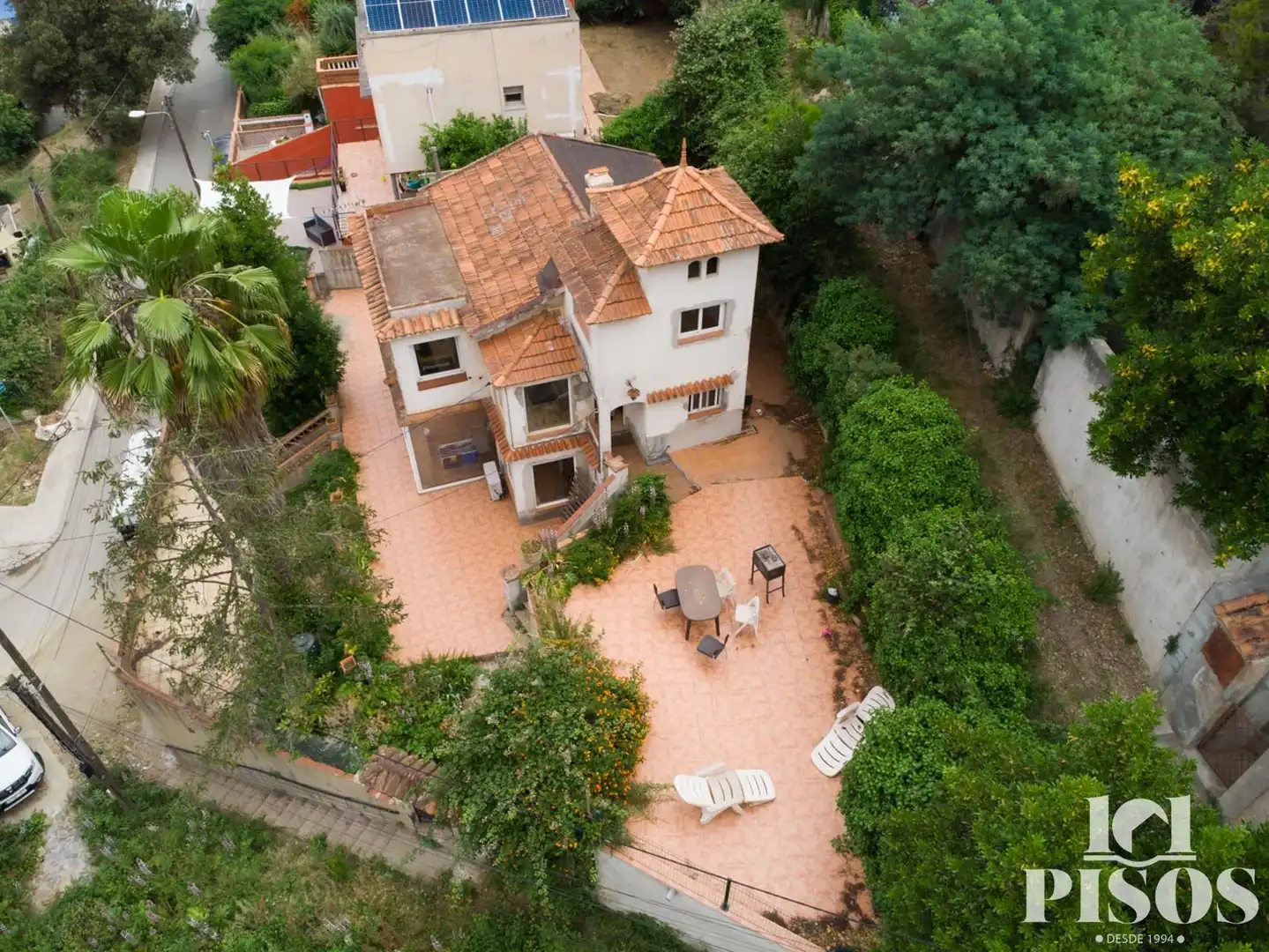Außenansicht von Haus oder Chalet zum Verkauf in Sant Cugat del Vallès mit Heizung, Terrasse und Abstellraum
