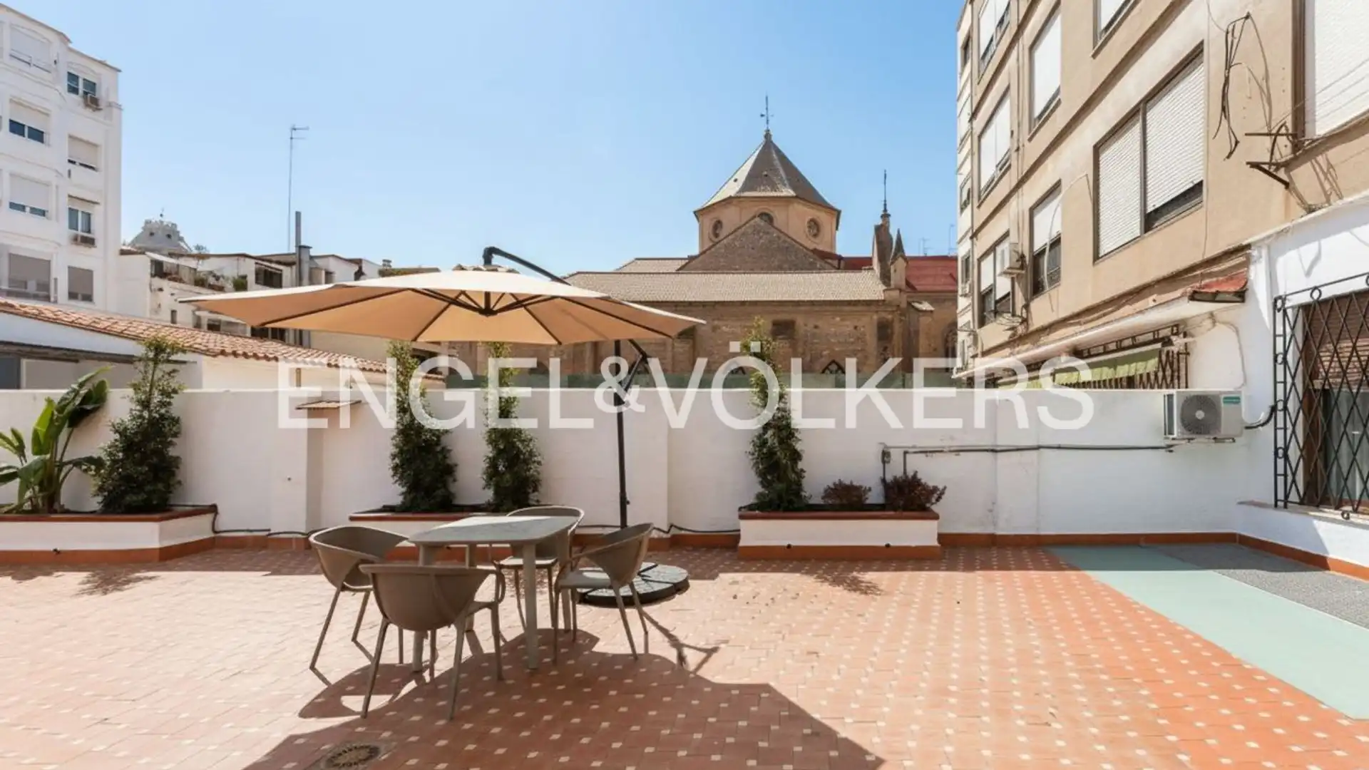 Terrassa de Pis de lloguer en  Valencia Capital amb Aire condicionat, Calefacció i Terrassa