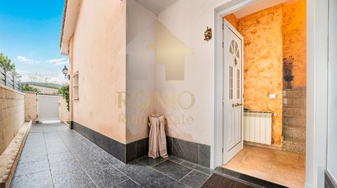 Foto 4 de Casa adosada en venda a Avinguda U, Santa Perpètua de Mogoda, Barcelona