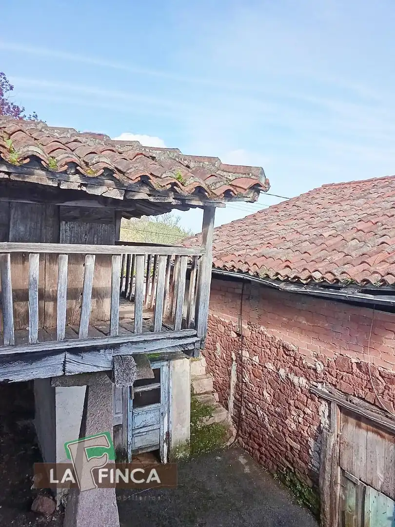 Vista exterior de Casa o xalet en venda en Villaviciosa amb Calefacció, Terrassa i Traster