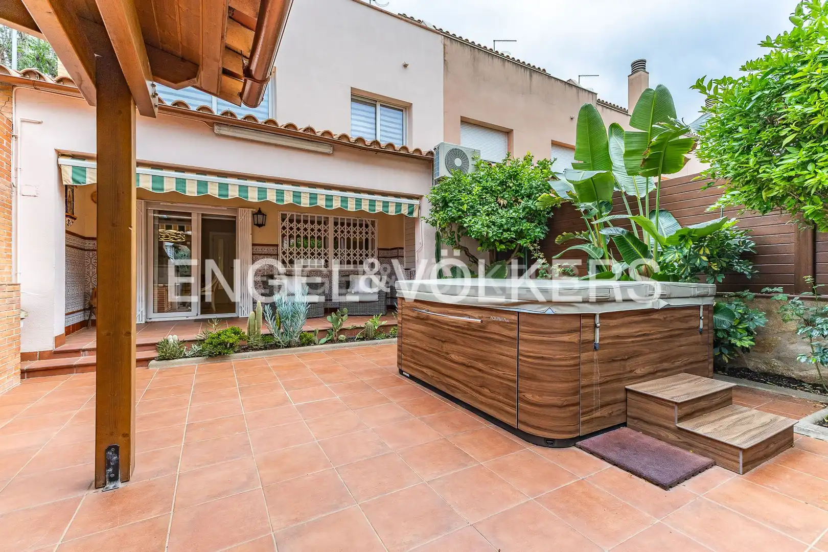 Terrassa de Casa o xalet en venda en Castellar del Vallès amb Aire condicionat, Calefacció i Jardí privat