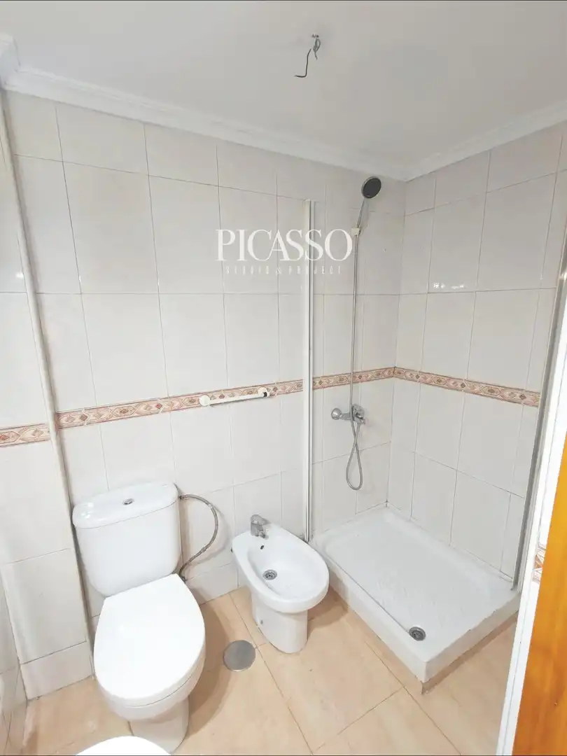 Bathroom of Flat for sale in Torremolinos  with Terrace