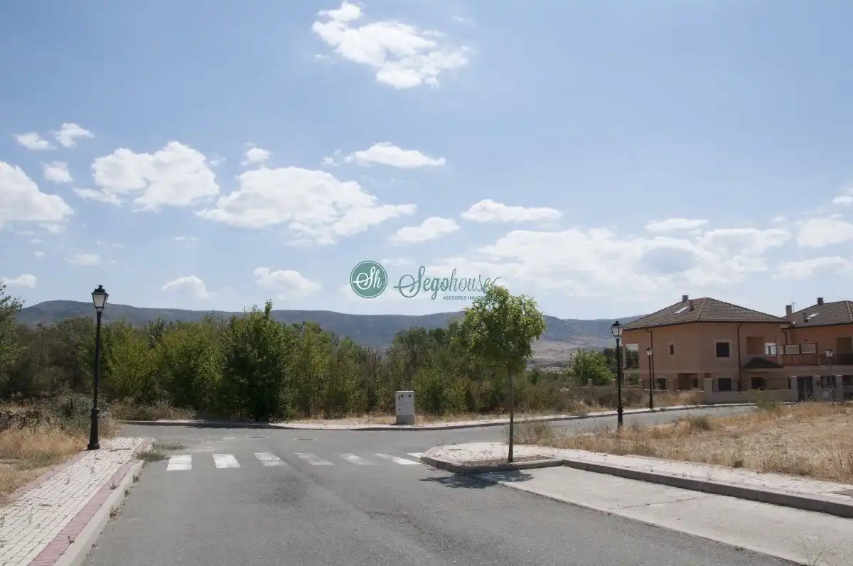 Residential land for sale in Torrecaballeros, imagen 6