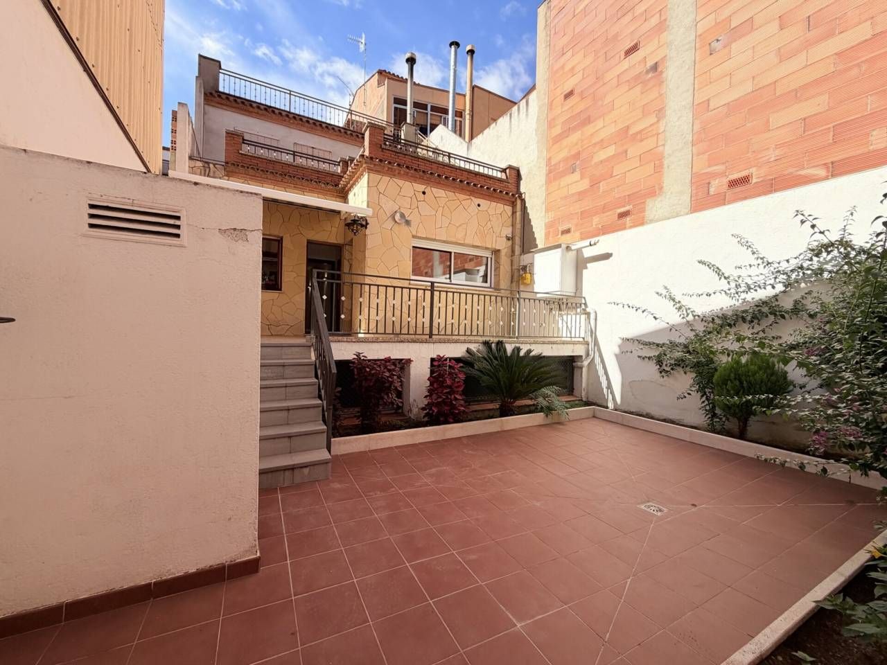 Vista exterior de Casa o chalet de alquiler en Sant Sadurní d'Anoia con Calefacción y Terraza