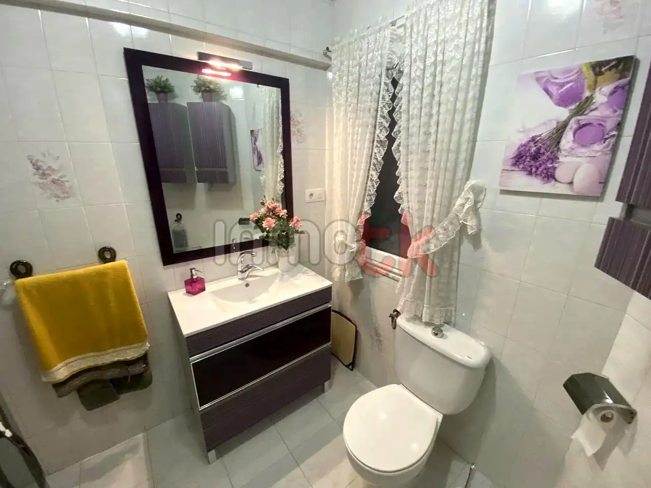 Badezimmer von Wohnung zum Verkauf in A Coruña Capital  mit Möbliert