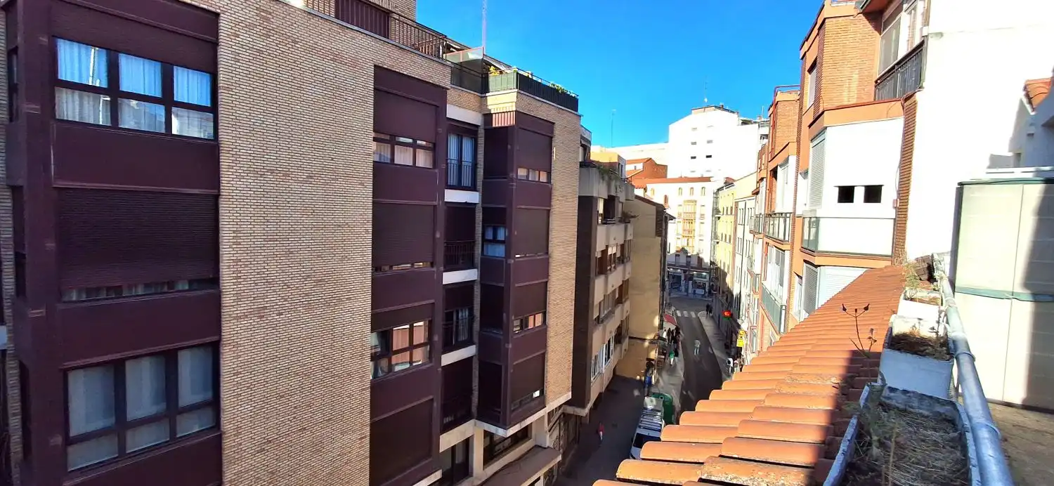 Piso de alquiler en MACIAS PICAVEA, Centro