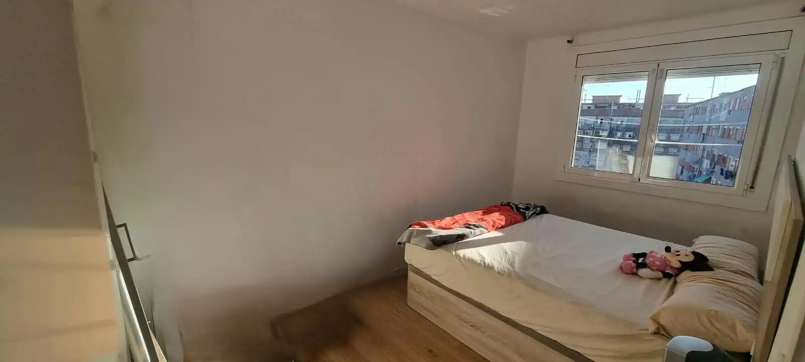 Schlafzimmer von Wohnung zum Verkauf in Badalona mit Parkett, Ofen und Alarm