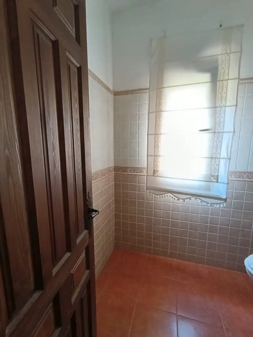 Bany de Casa o xalet en venda en Albalate de Zorita amb Aire condicionat, Calefacció i Jardí privat