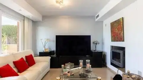 Sala d'estar de Casa o xalet en venda en Bétera amb Jardí privat, Terrassa i Traster