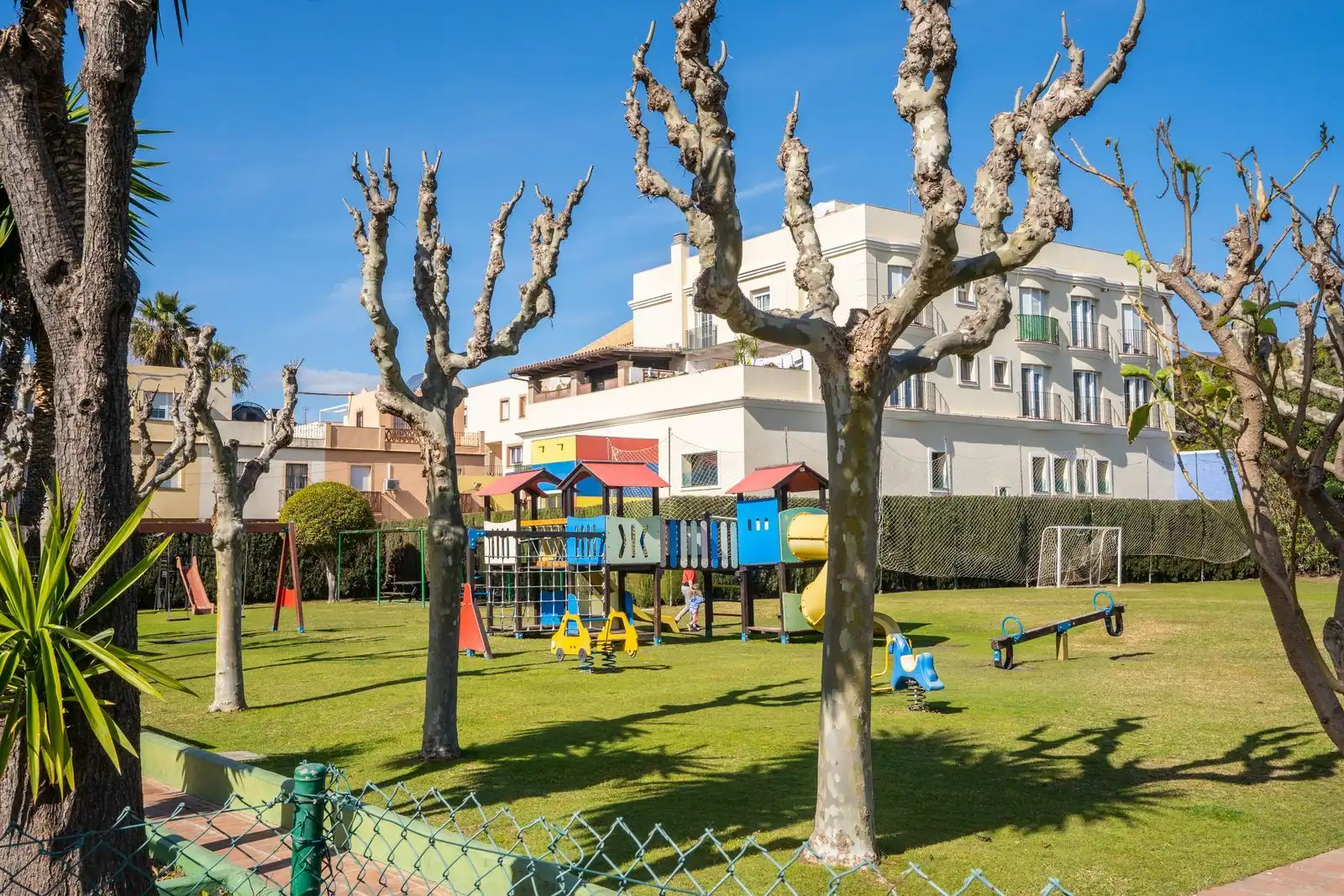 Jardí de Apartament en venda en Estepona amb Terrassa, Traster i Moblat