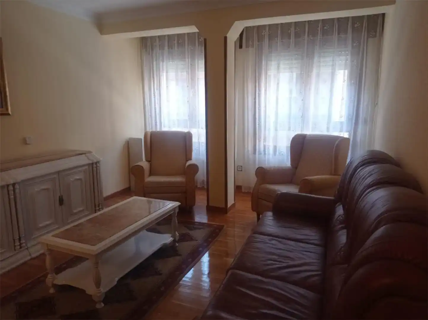 Wohnzimmer von Wohnung zur Miete in Oviedo 
