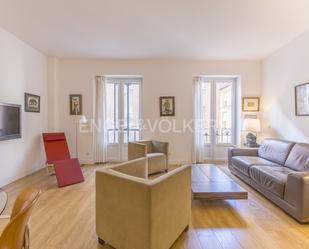 Living room of Apartment to rent in  Madrid Capital  with Air Conditioner, Heating and Furnished