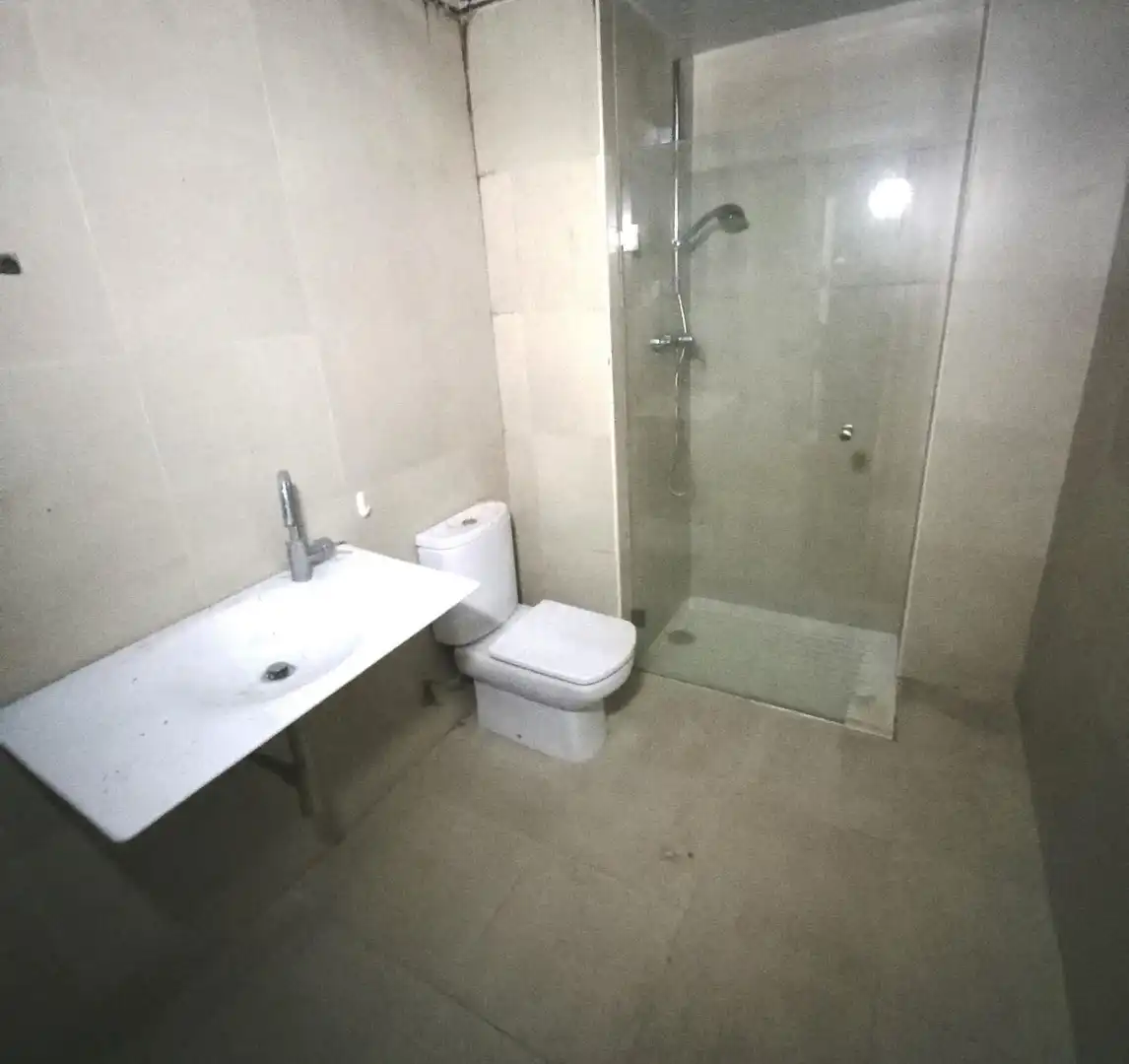 Bathroom of Flat for sale in Vilanova i la Geltrú  with Terrace