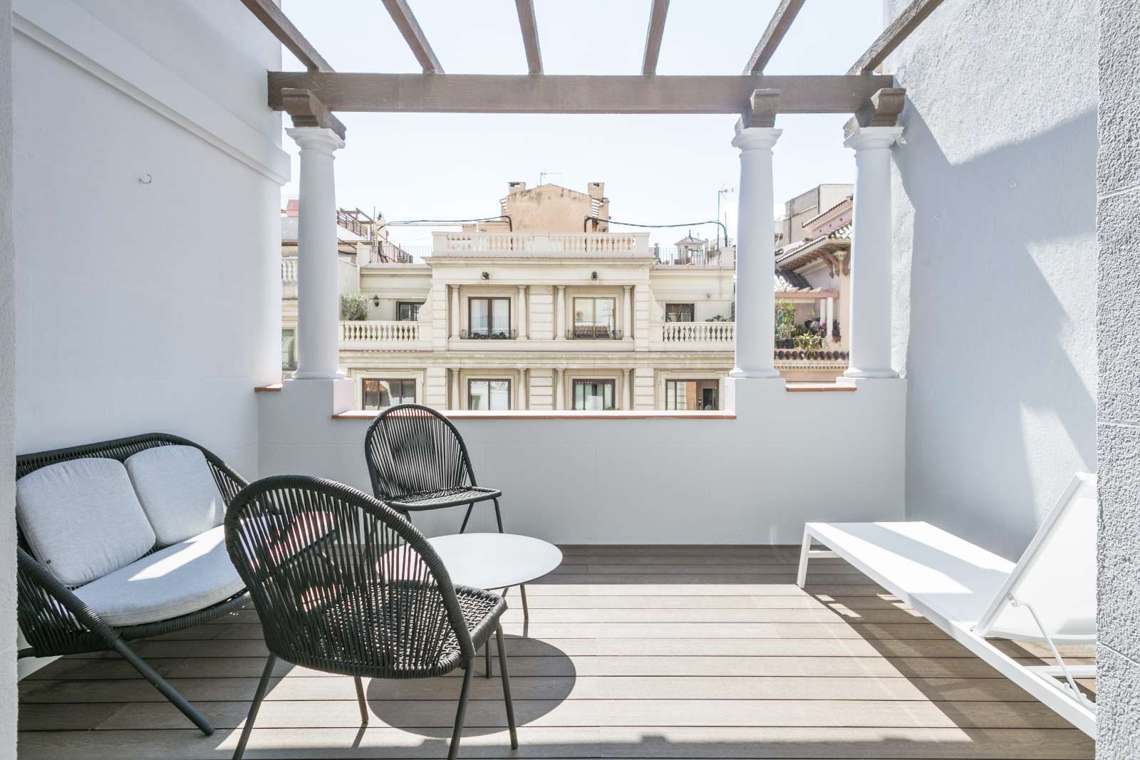 Terrace of Apartment to share in  Barcelona Capital  with Air Conditioner, Heating and Terrace