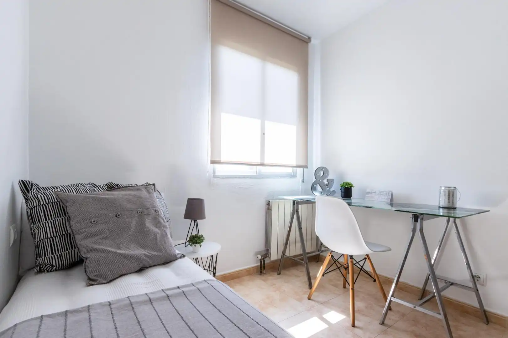 Bedroom of Flat for sale in Terrassa  with Heating