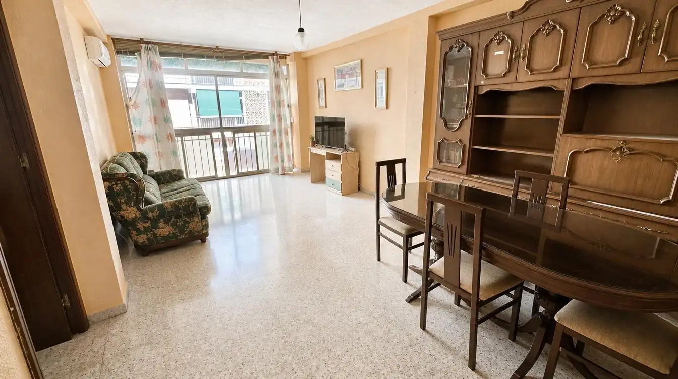 Living room of Flat for sale in Granada  with Heating, Furnished and Balcony
