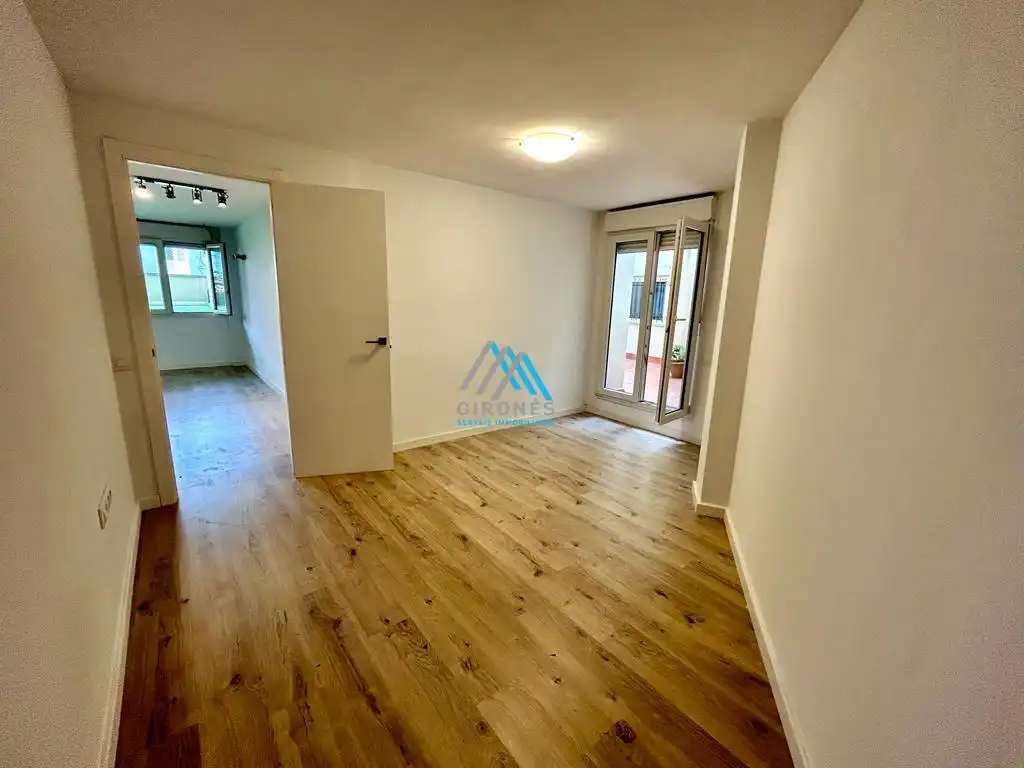 Wohnung zum Verkauf in Santa Cristina d'Aro mit Heizung und Terrasse
