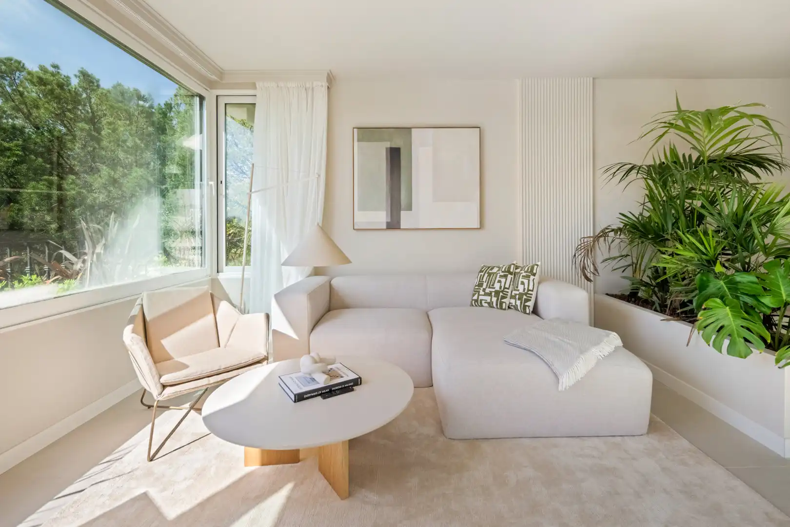 Living room of Apartments for sale in Benahavís  with Air Conditioner, Terrace and Swimming Pool