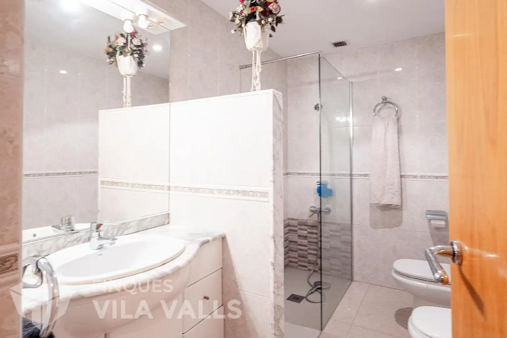 Bany de Casa o xalet en venda en Santa Eulàlia de Ronçana amb Aire condicionat i Terrassa
