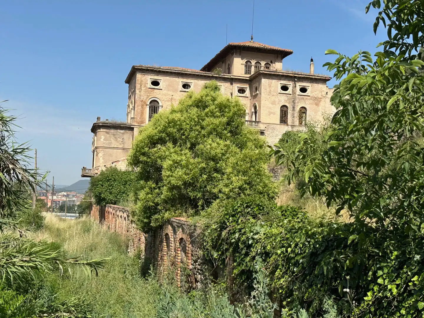 Vista exterior de Casa o chalet en venta en Manresa con Jardín privado, Terraza y Balcón