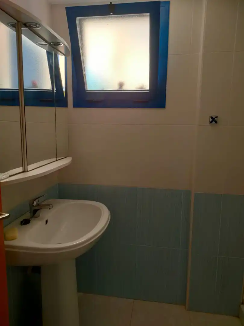 Badezimmer von Wohnung zur Miete in Cartagena mit Möbliert, Ofen und Waschmaschine