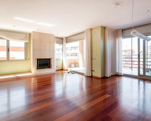 Living room of Flat to rent in Granollers  with Air Conditioner, Heating and Terrace