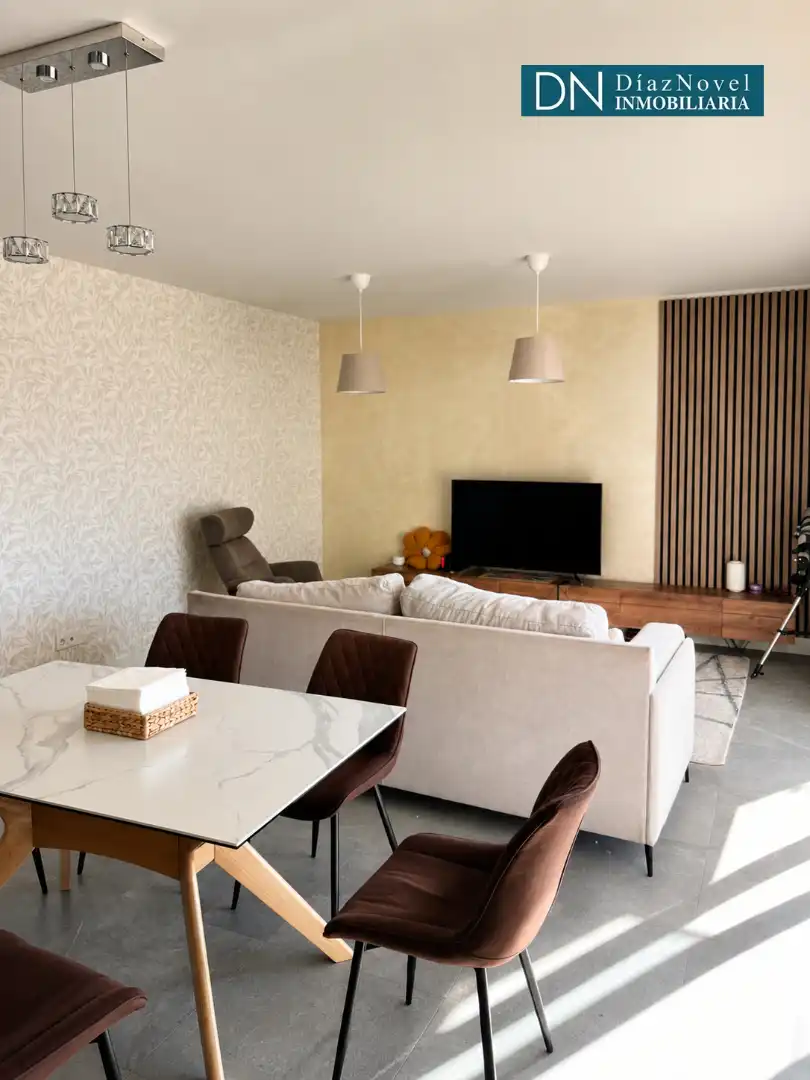 Sala de estar de Ático en venta en Málaga con Aire acondicionado, Calefacción y Terraza