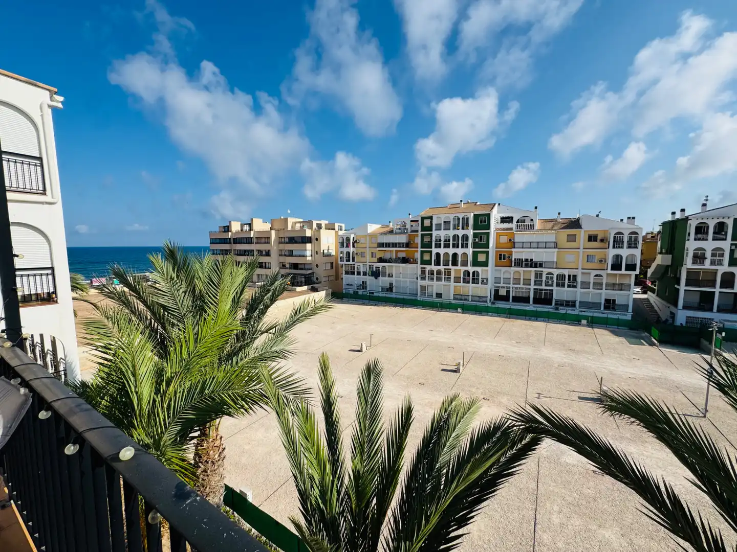 Vista exterior de Apartamento en venta en Torrevieja con Aire acondicionado, Calefacción y Terraza