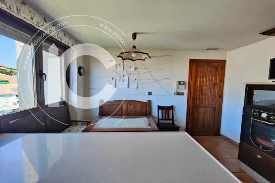 Cocina de Casa o chalet de alquiler en Huétor Vega con Aire acondicionado y Jardín privado