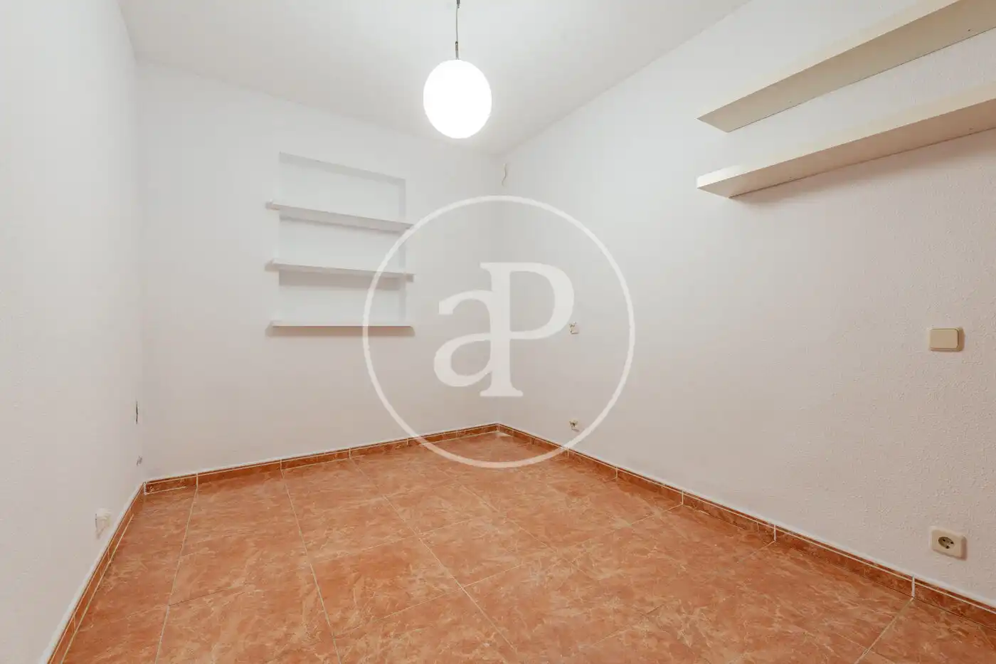 Flat for sale in Madrid  with Heating