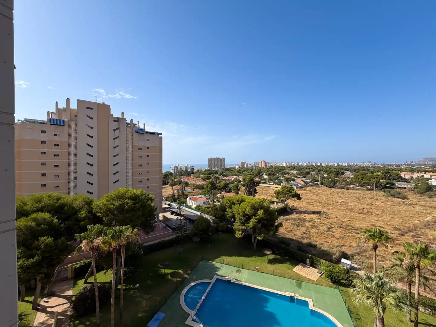 Dormitori de Apartament en venda en El Campello amb Aire condicionat, Jardí privat i Traster