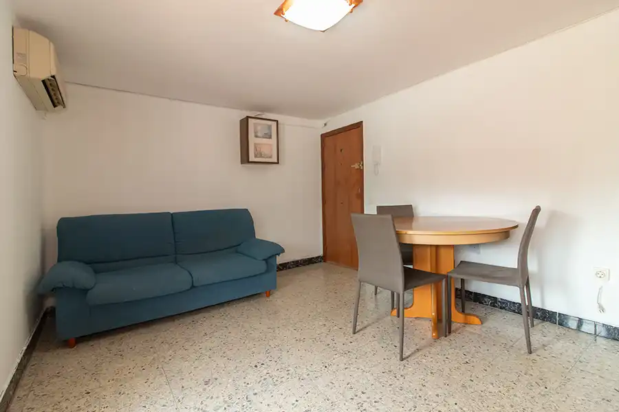 Piso en venta en L'Hospitalet de Llobregat con Aire acondicionado, Terraza y Balcón