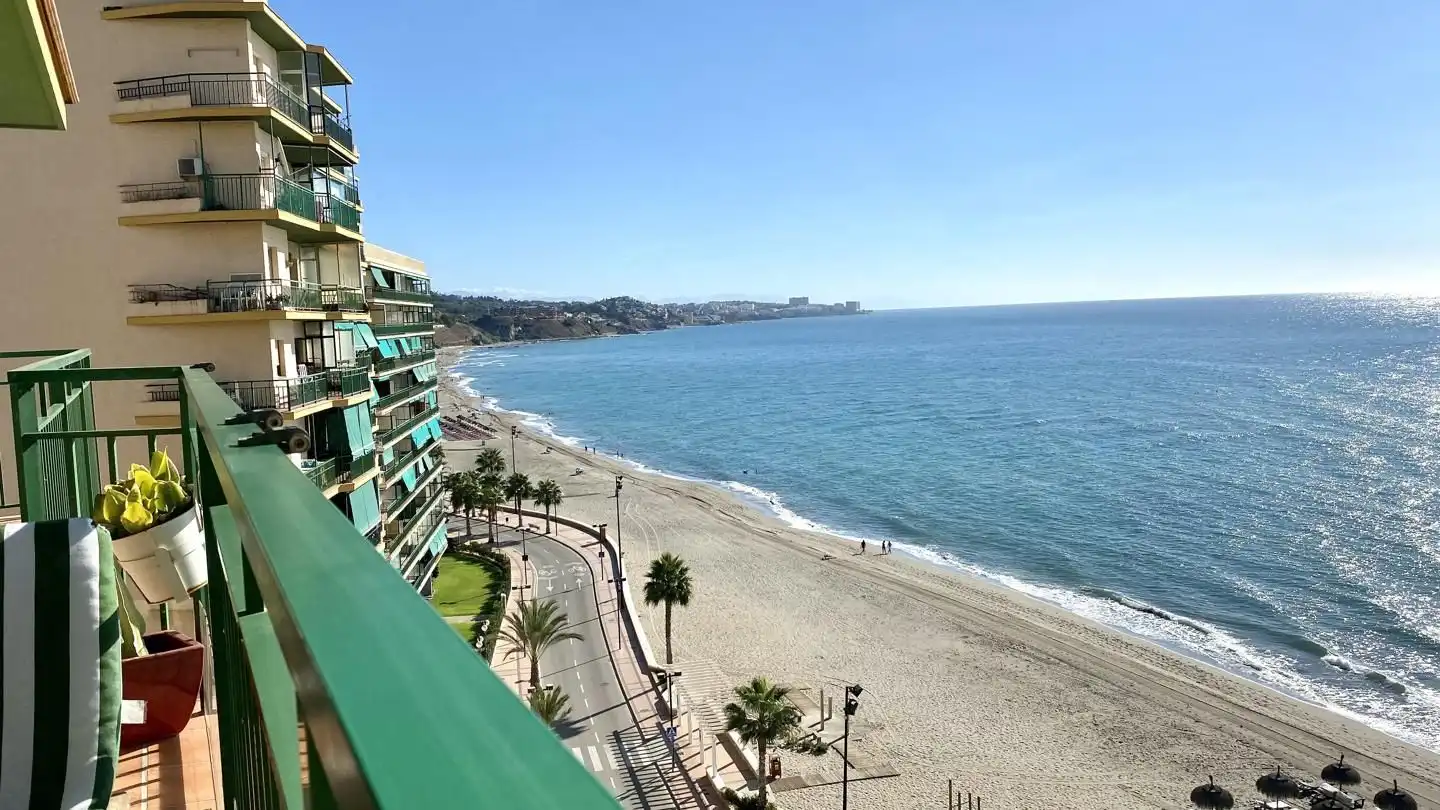 Flat for rent in Paseo Marítimo Rey de España, Las Gaviotas - Carvajal