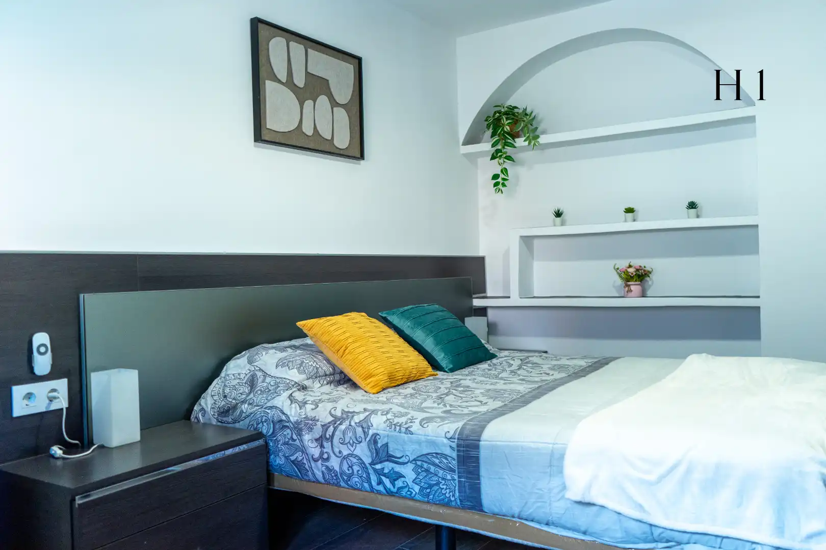 Bedroom of Flat for share in Zaragoza  with Air Conditioner, Heating and Private garden
