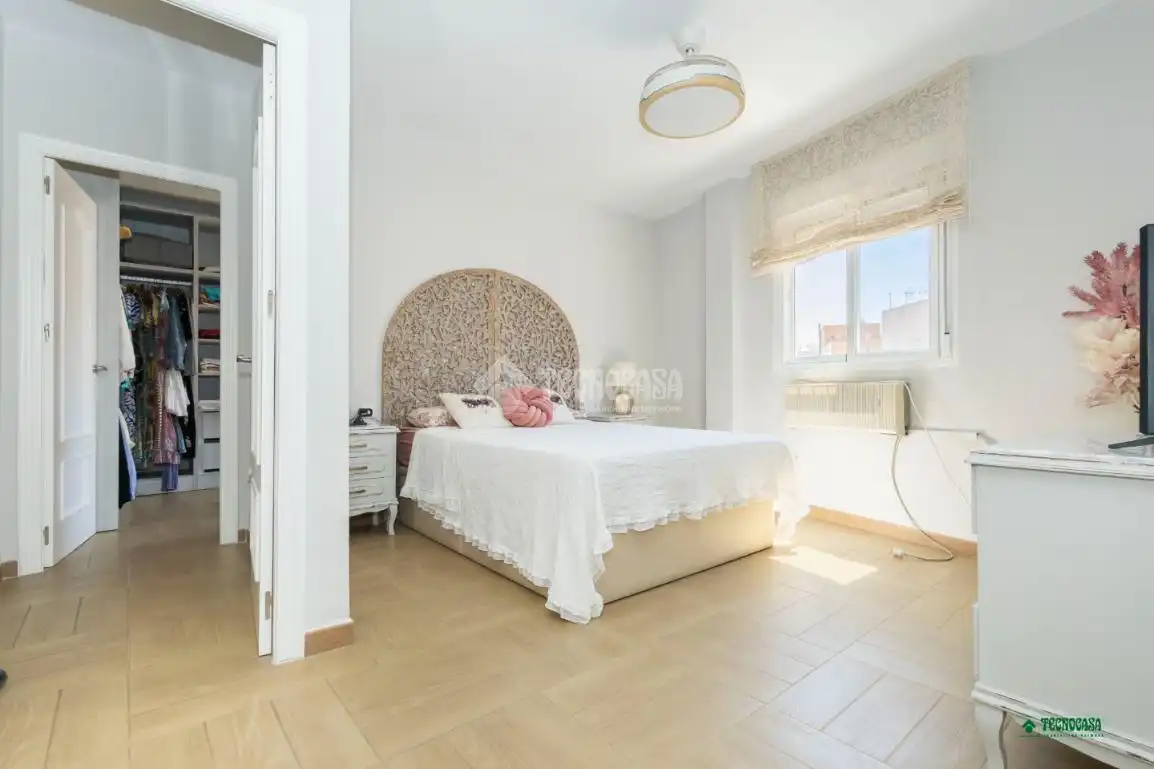 Habitación de Piso en venta en Almería con Terraza