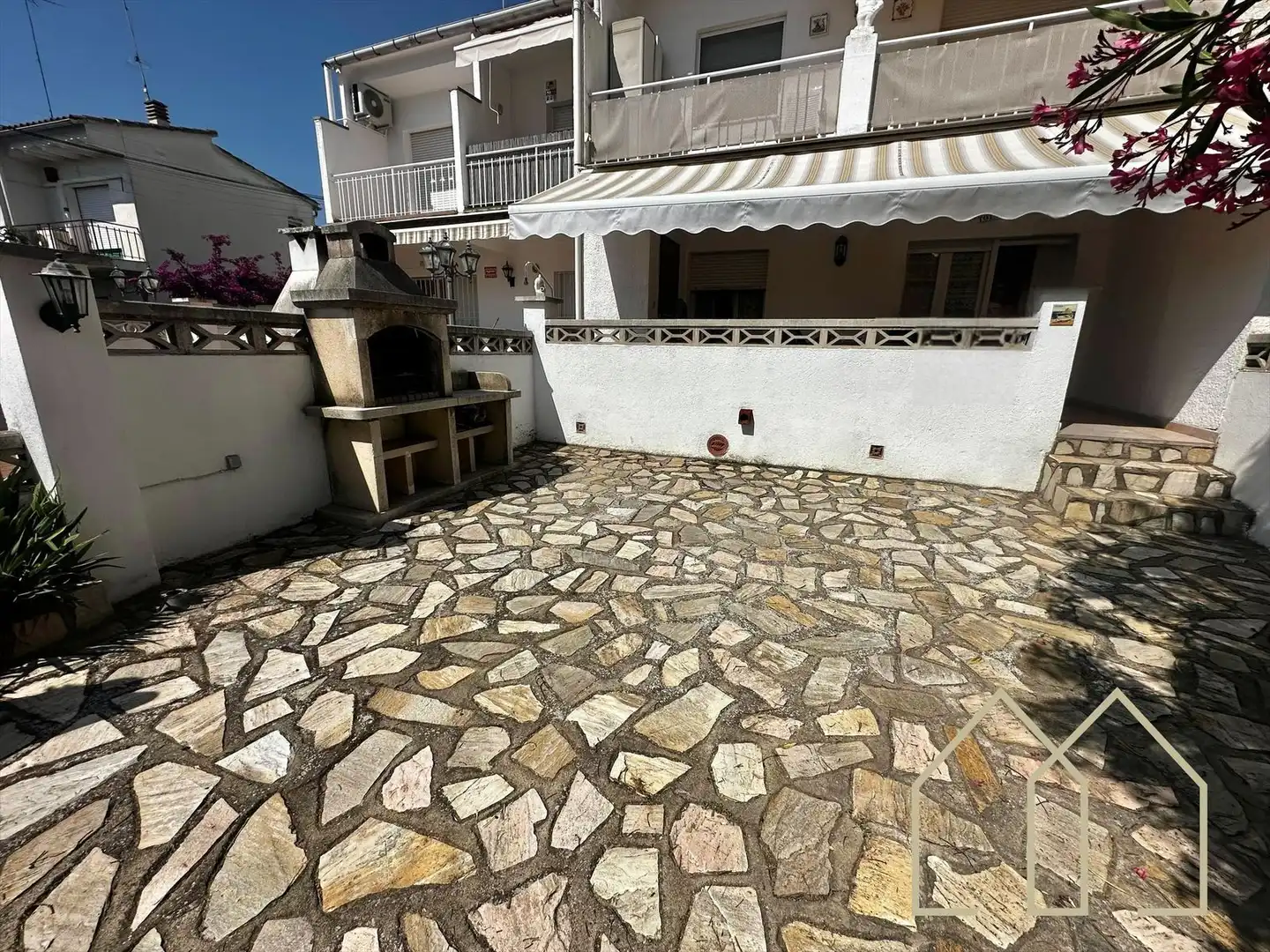 Terraza de Apartamento en venta en L'Escala con Jardín privado y Terraza