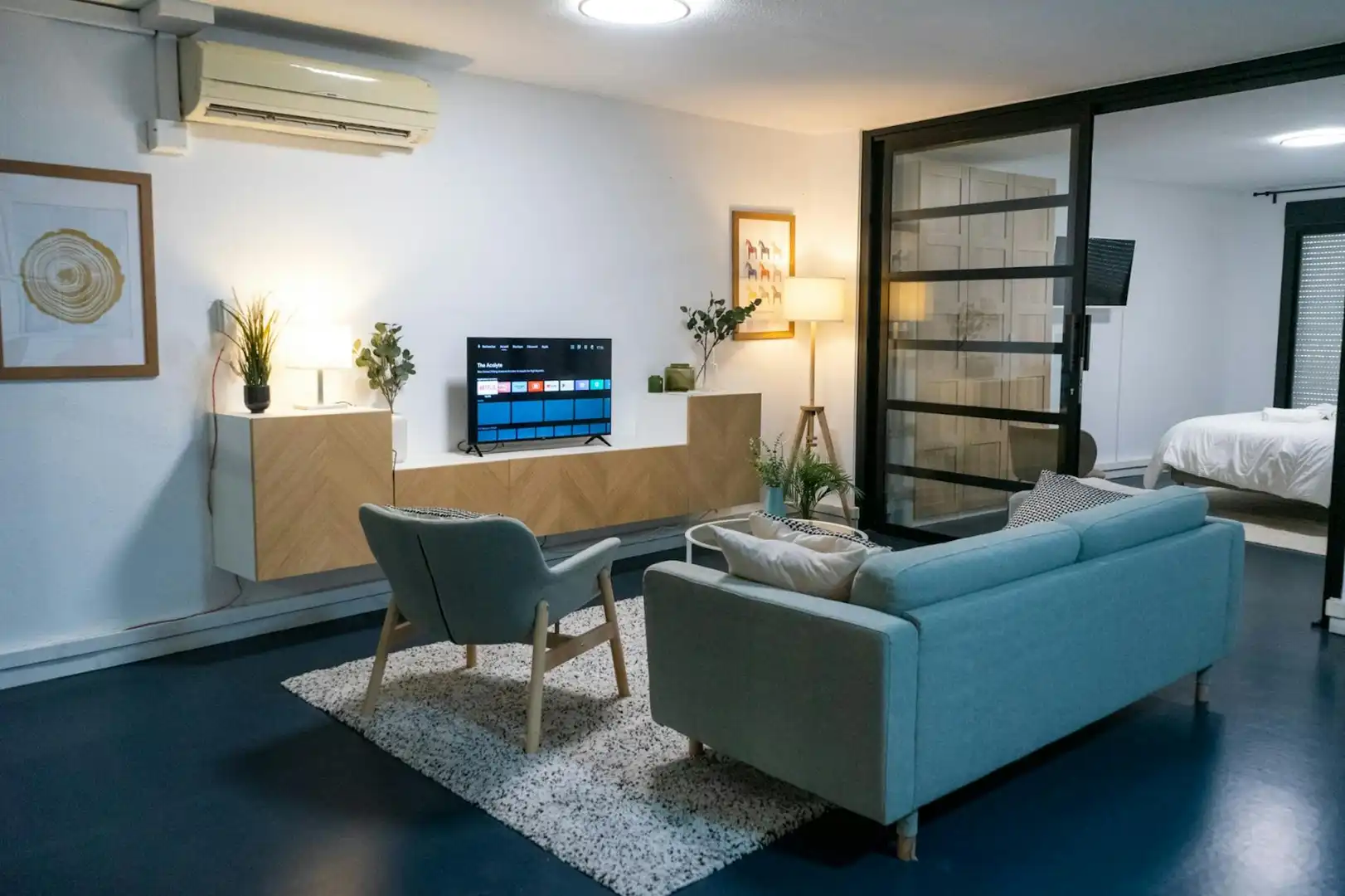 Sala d'estar de Pis de lloguer en Sevilla amb Aire condicionat, Rentadora i TV
