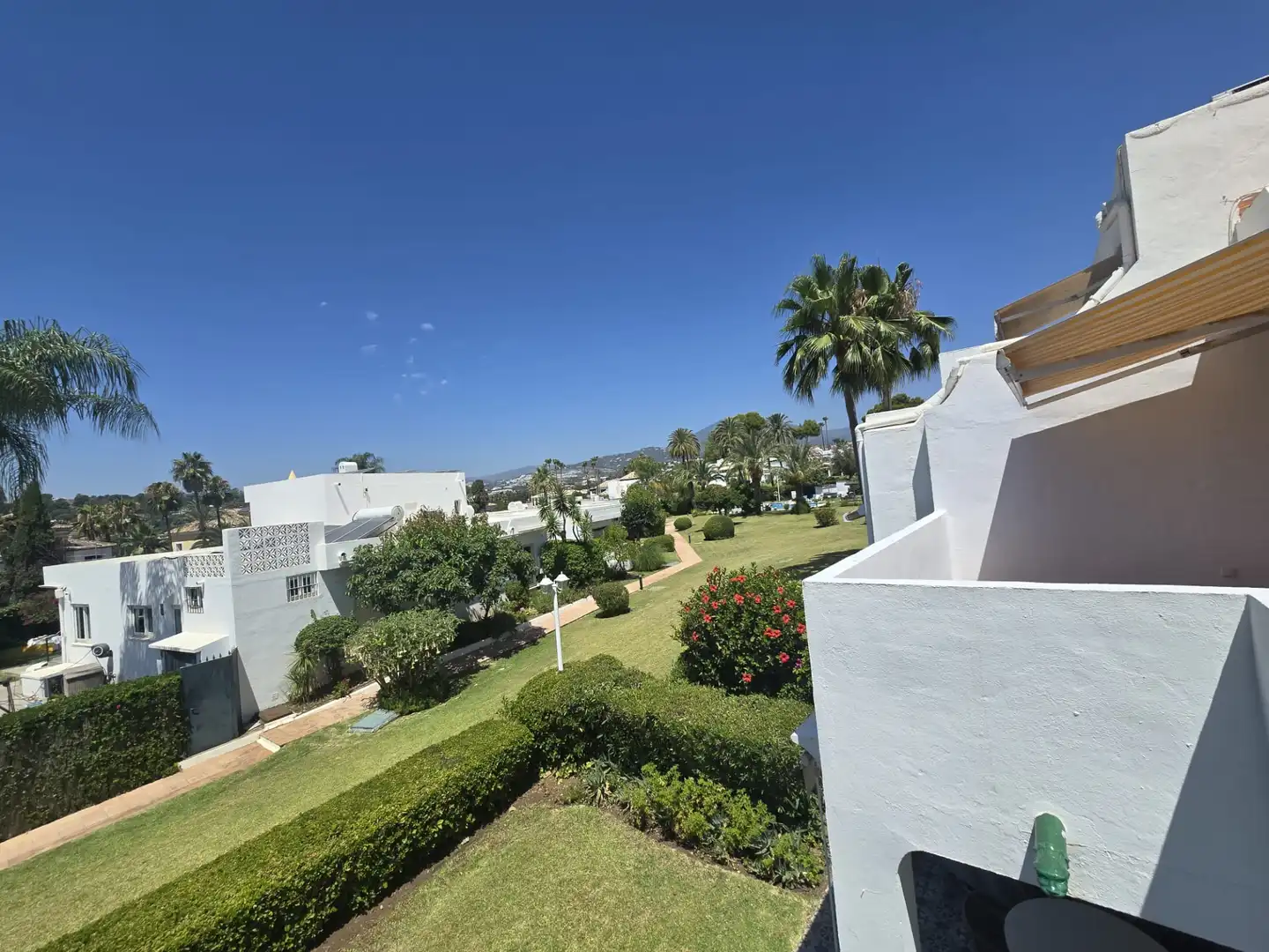 Vista exterior de Apartamento de alquiler en Marbella con Aire acondicionado, Calefacción y Parquet