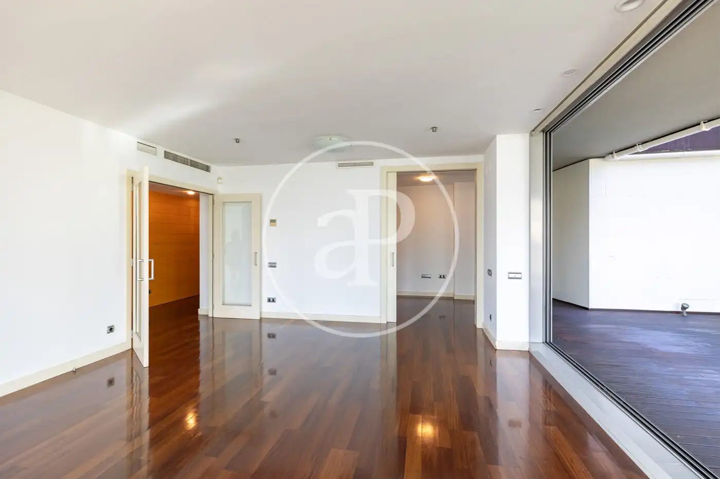 Sala de estar de Piso en venta en Barcelona con Aire acondicionado, Calefacción y Terraza
