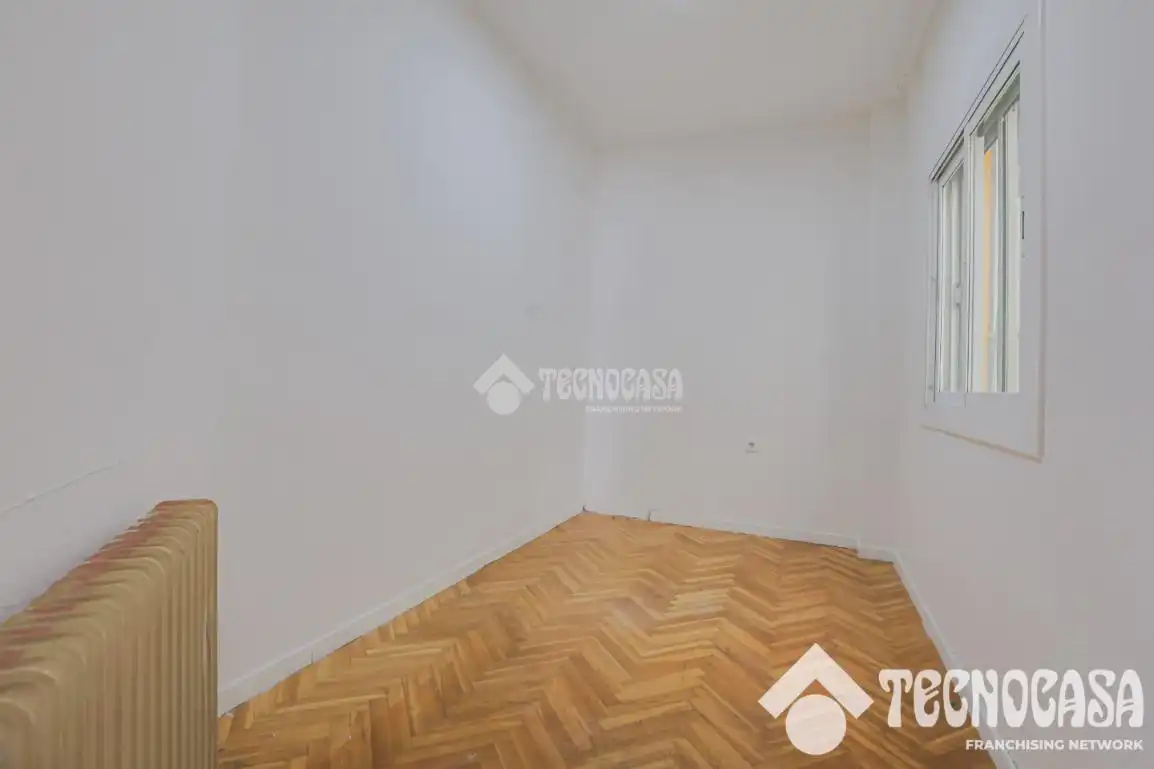 Bedroom of Attic for sale in Barcelona  with Heating and Terrace