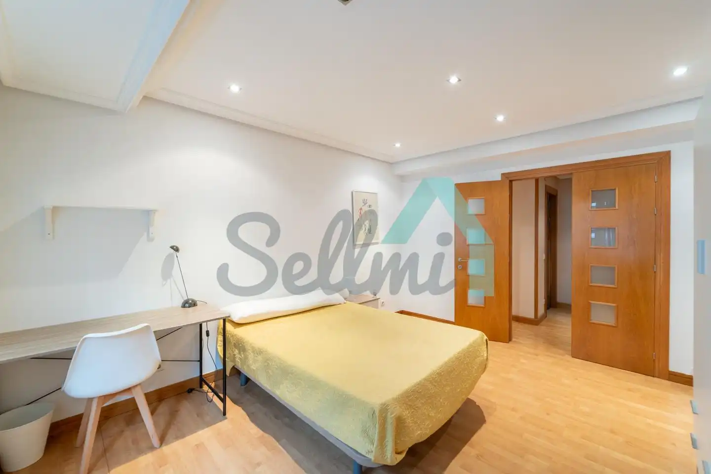 Schlafzimmer von Wohnung zur untervermieten in Oviedo  mit Heizung, Möbliert und Internet
