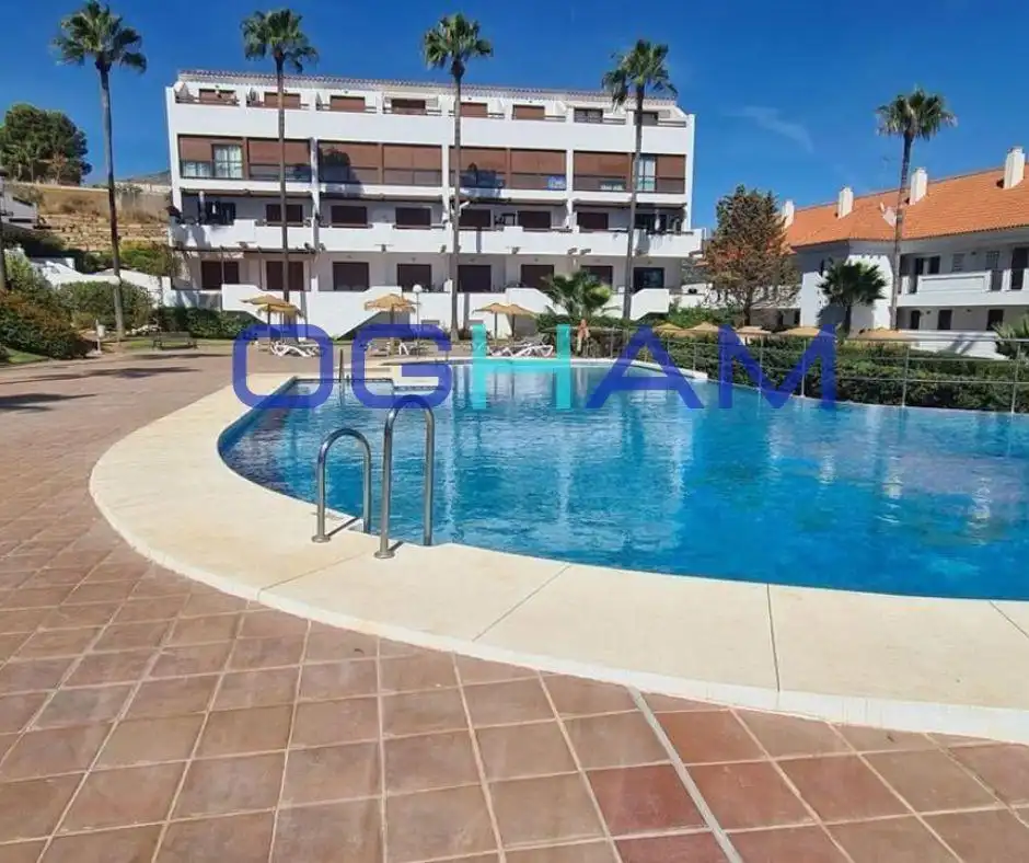Piscina de Dúplex en venda en Mijas amb Traster, Moblat i Piscina comunitària
