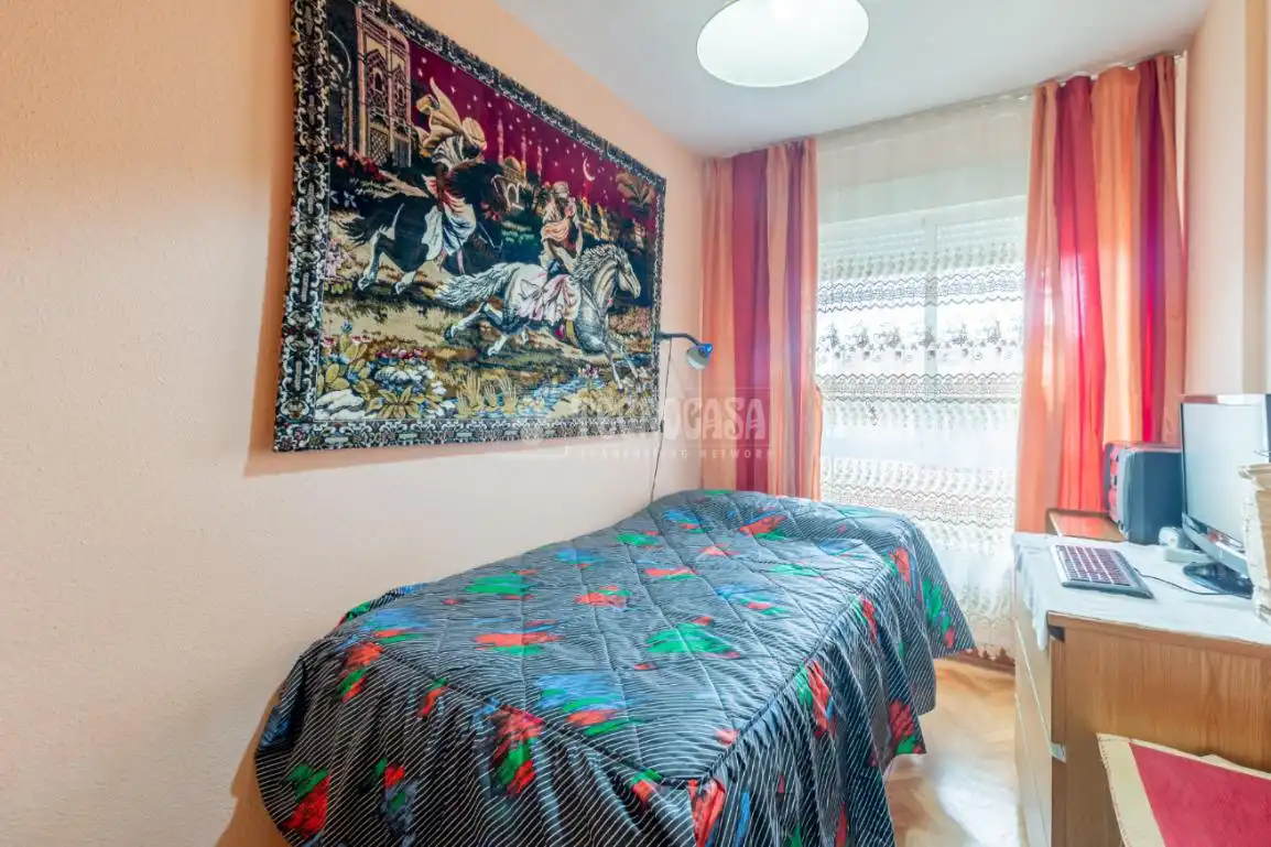 Habitación de Piso en venta en Madrid con Trastero y Amueblado