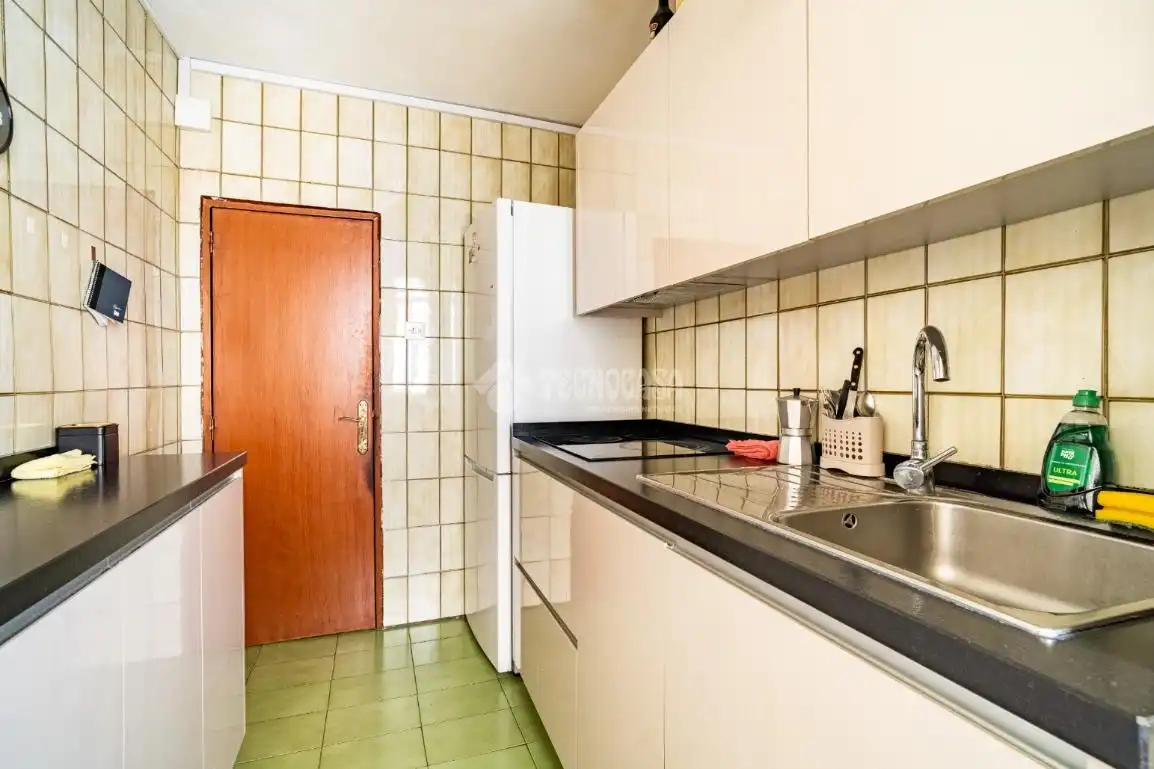 Cocina de Piso en venta en Granada con Aire acondicionado y Balcón