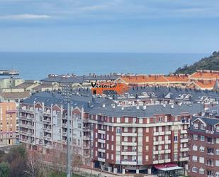 Außenansicht von Wohnungen miete in Castro-Urdiales mit Heizung, Terrasse und Möbliert