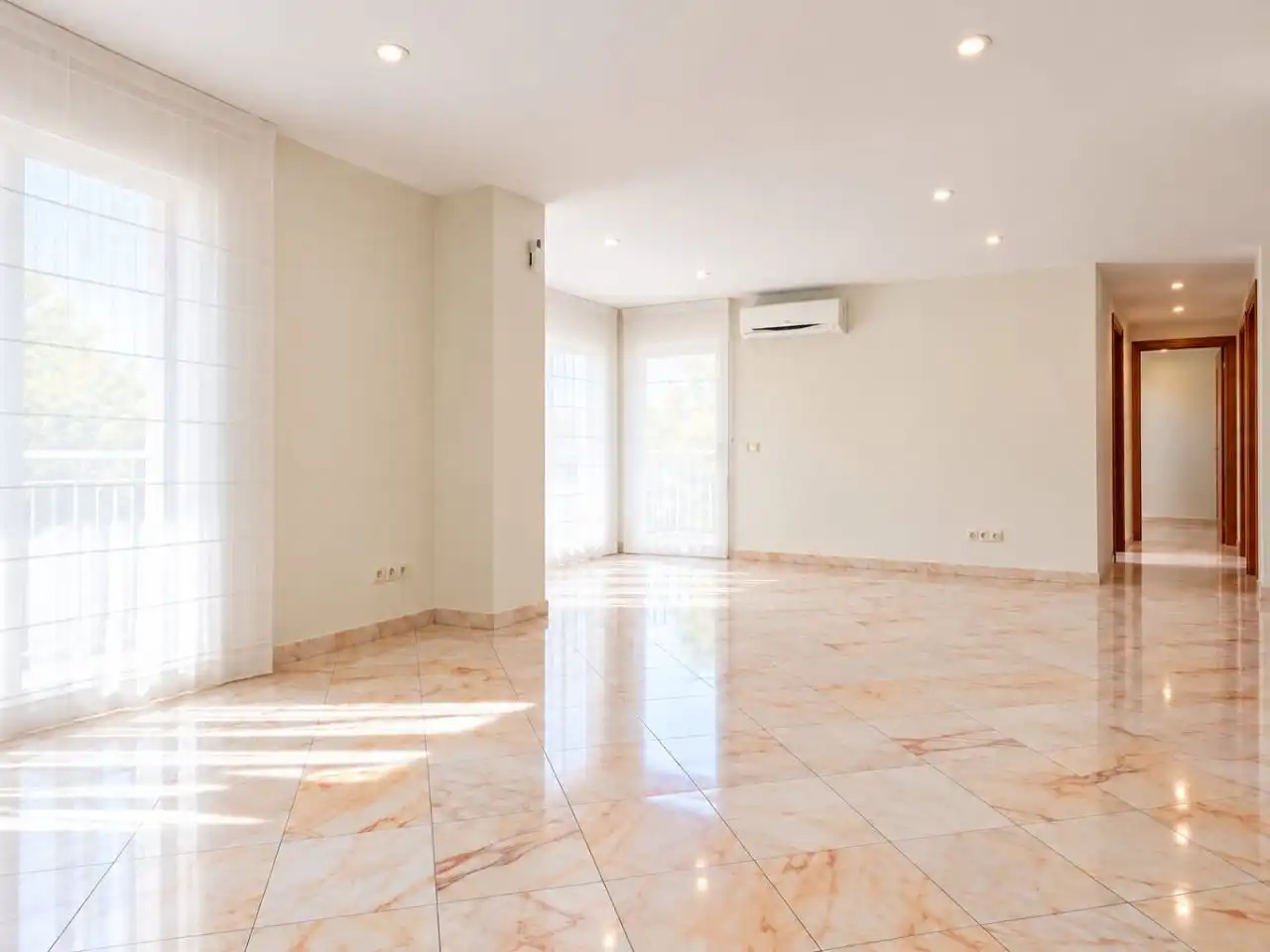 Living room of Flat for sale in Marbella Centro