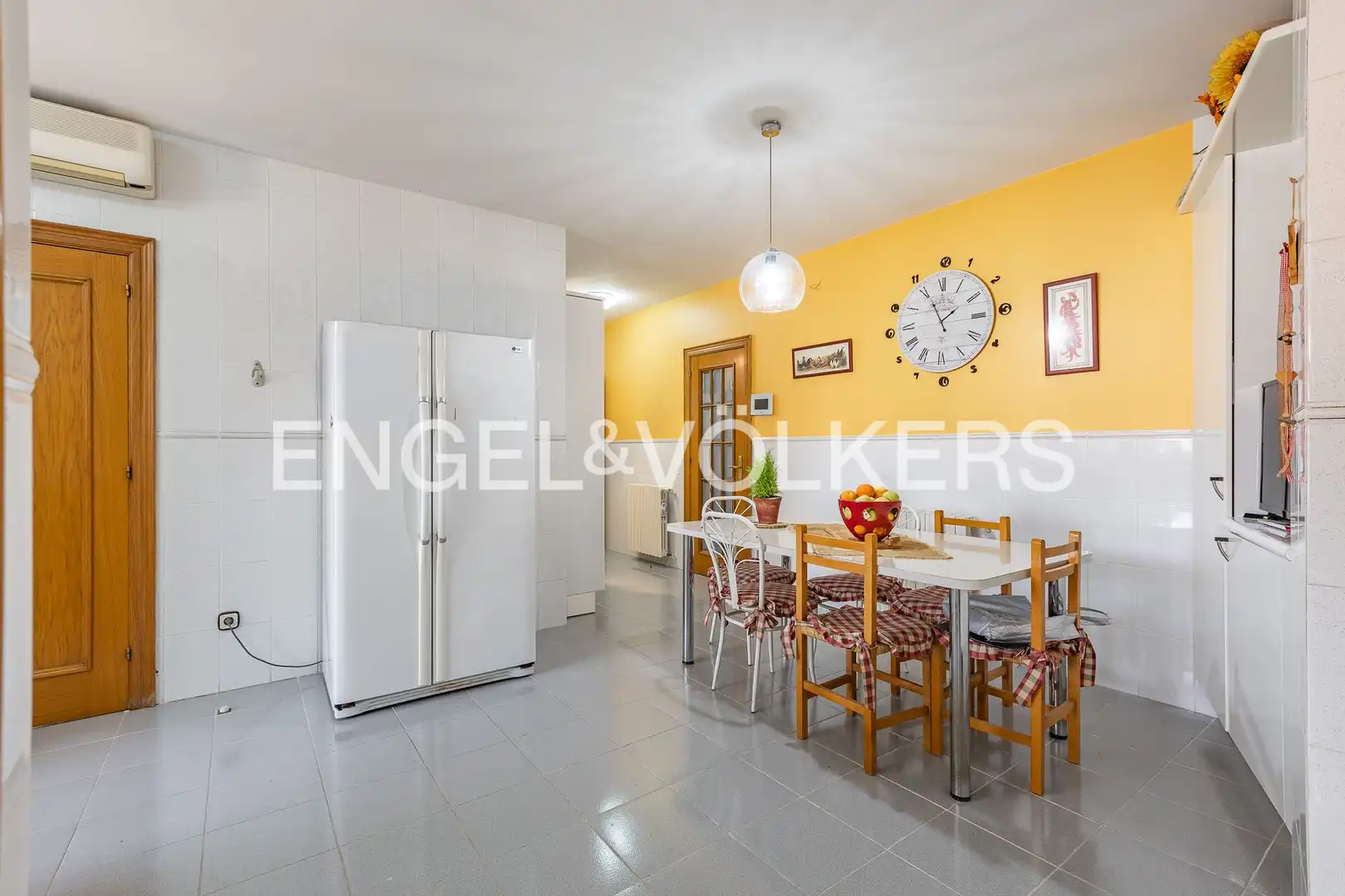Kitchen of Houses for sale in Terrassa  with Air Conditioner, Heating and Private garden
