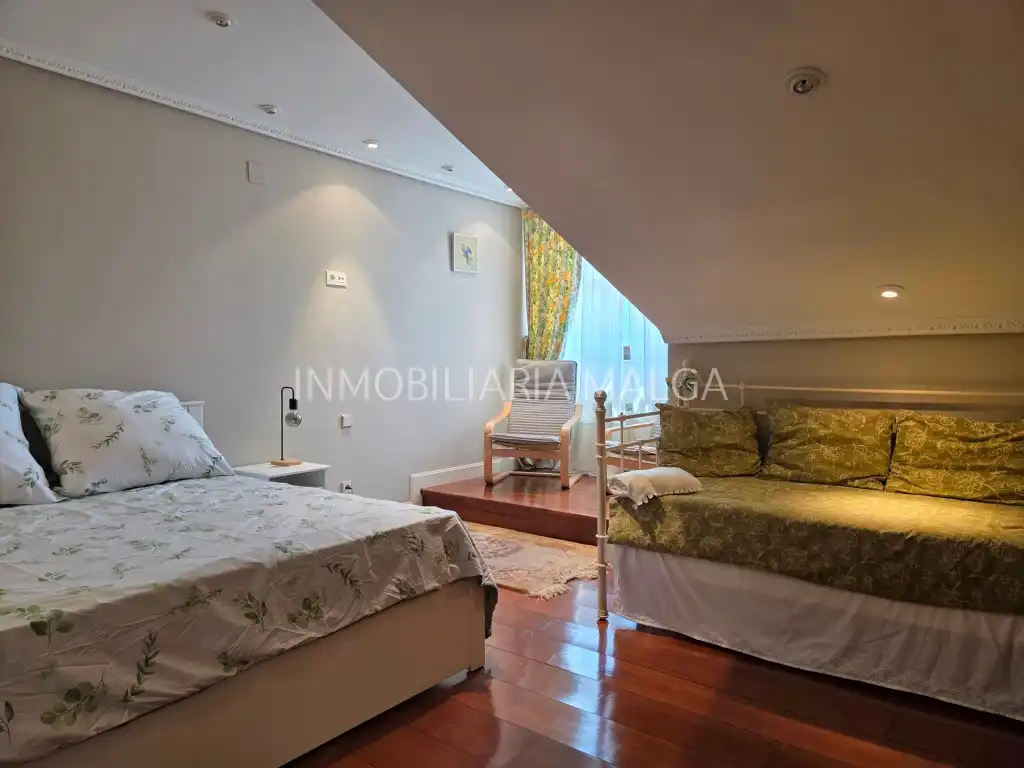 Dormitori de Casa o xalet en venda en Colunga amb Calefacció, Jardí privat i Parquet